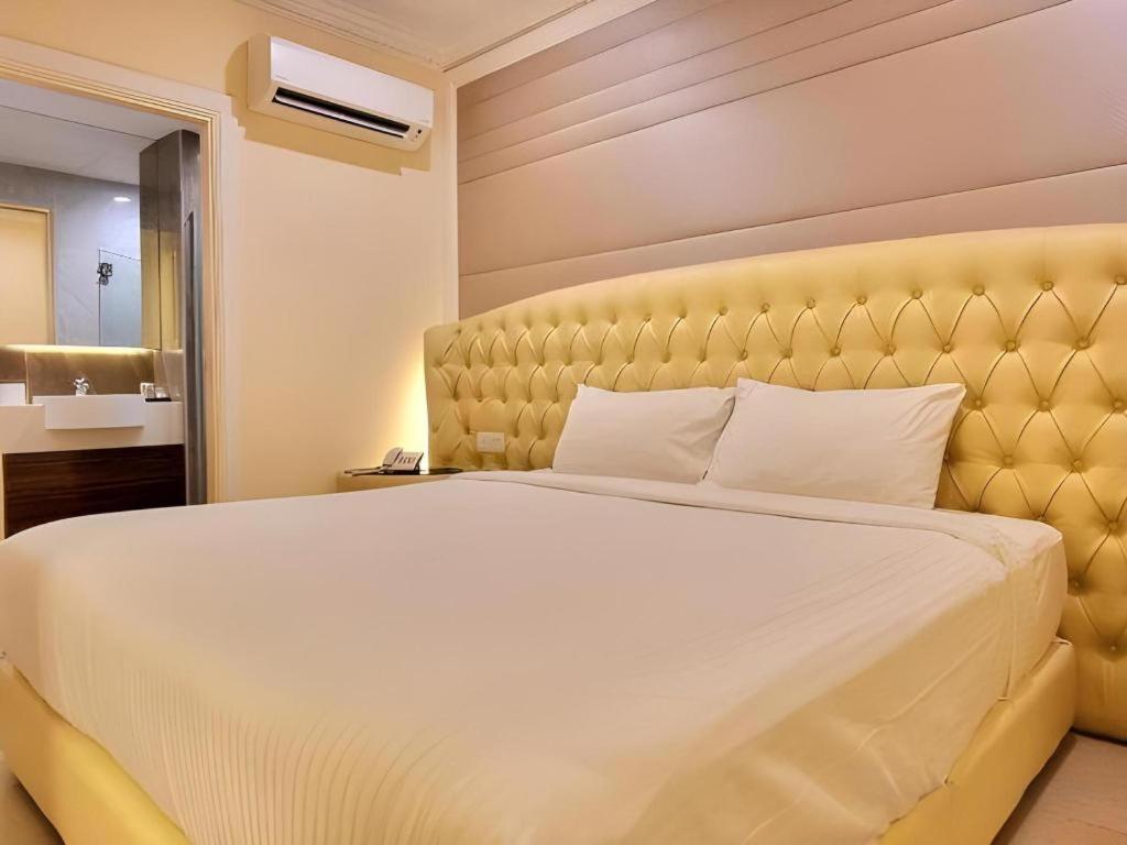 Ritzton Hotel Johor Bahru Eksteriør bilde