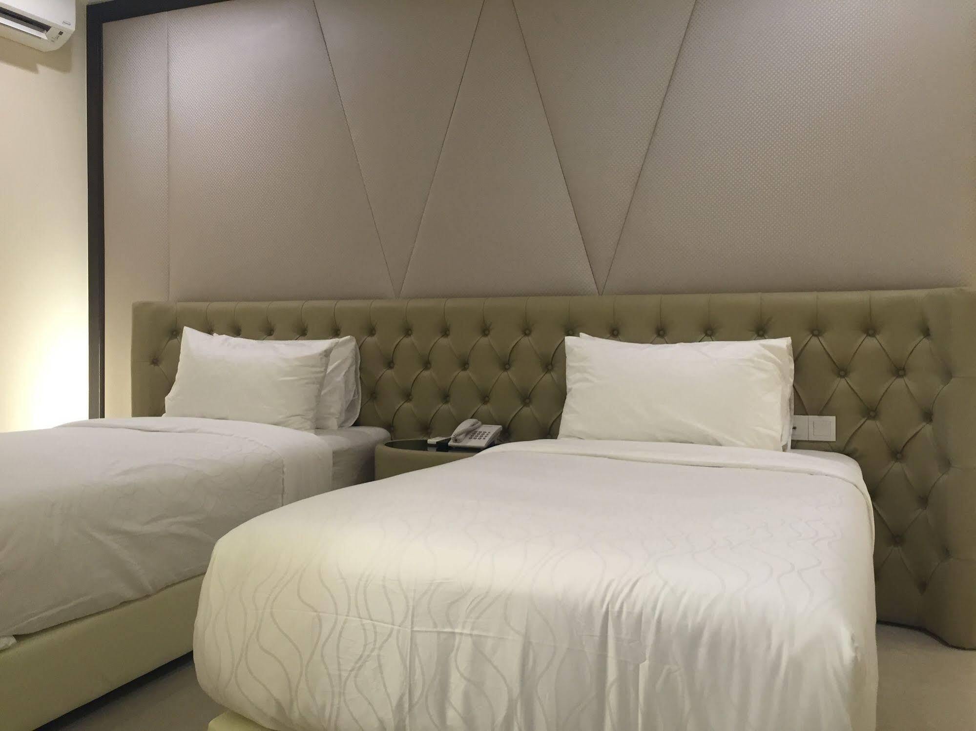 Ritzton Hotel Johor Bahru Eksteriør bilde